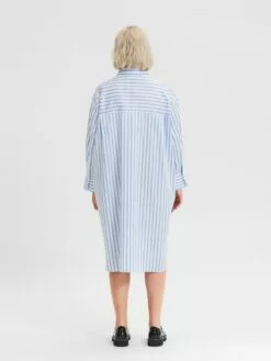 Puseromekko 'Dora' 10 Puseromekko 'Dora' -Selected Femme Myymälä 2209d24bf7bf3aa95cdb65f78b96b622