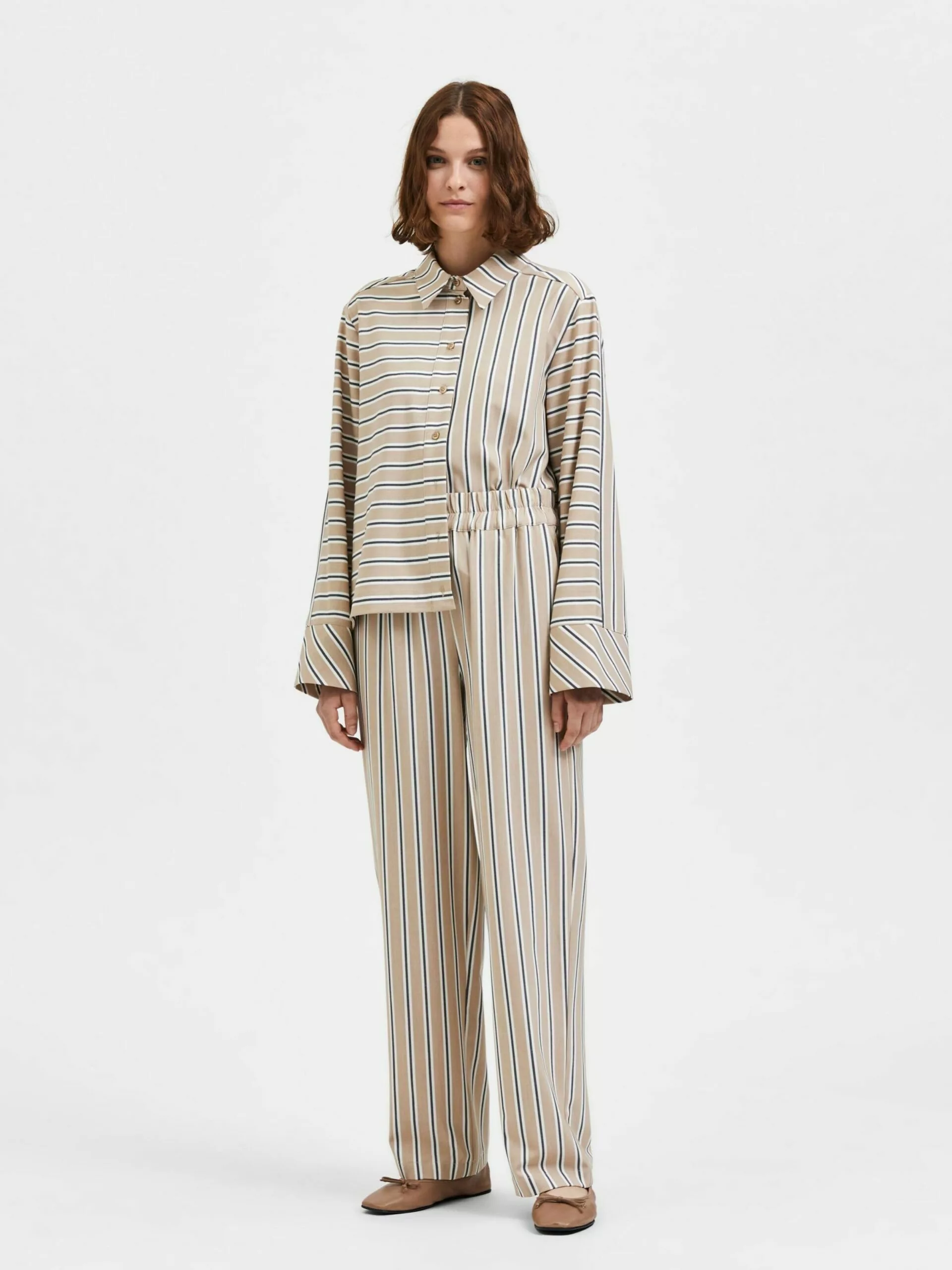 Selected Femme Loosefit Housut 'PARISA' 7 Selected Femme Loosefit Housut 'PARISA' - Image 5