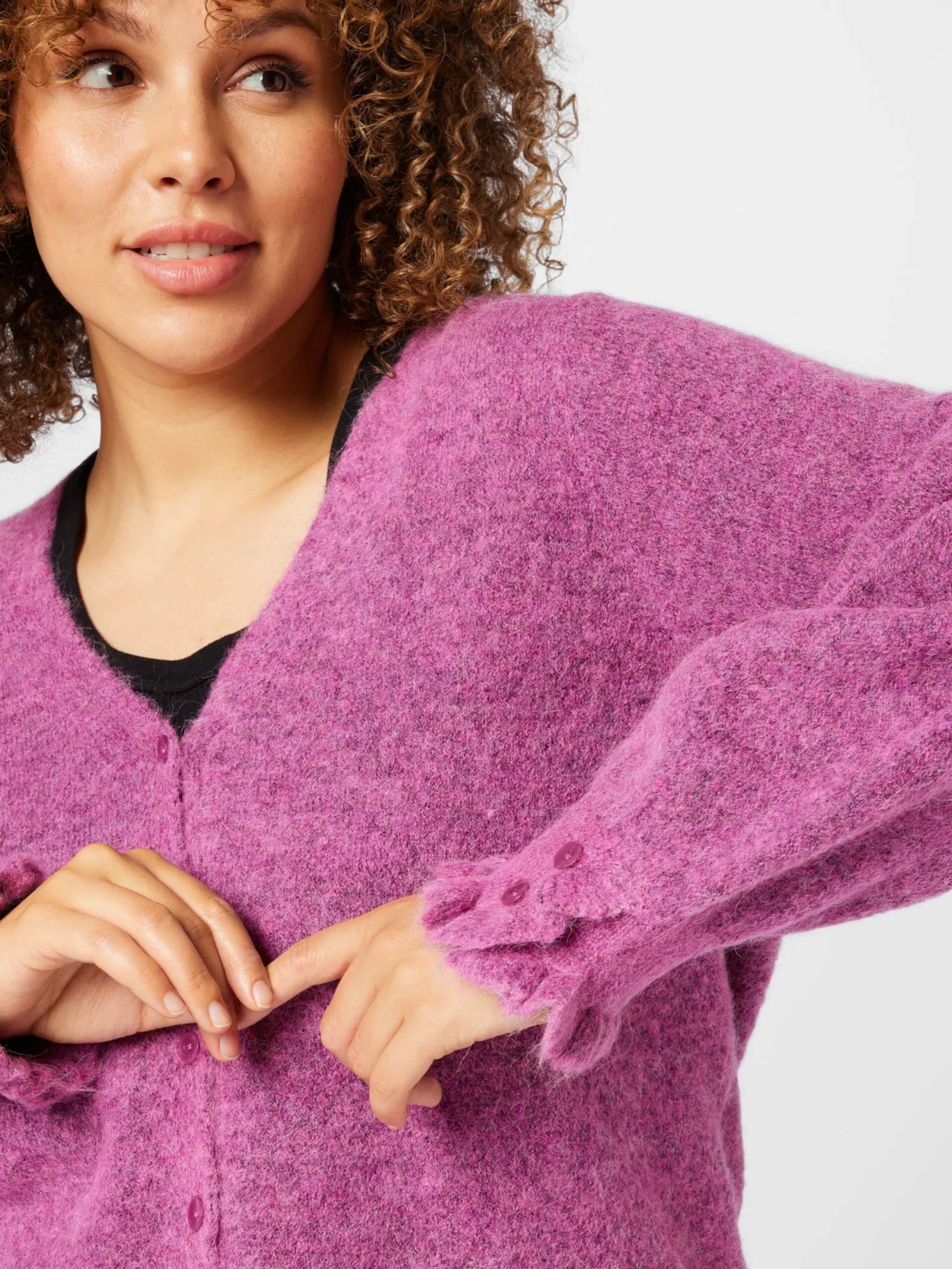 Neuletakki 'SIA JUMA' 6 Neuletakki 'SIA JUMA' - Image 4